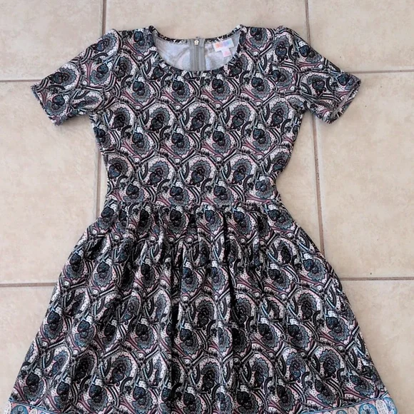 LuLaRoe Blue & Pink Short Sleeve Dress Size Small - Picture 2 of 6